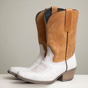 Sterling River Two Tone Heeled Boots